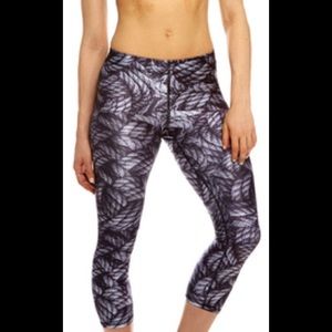 NWOT Zara Terez Crop Leggings